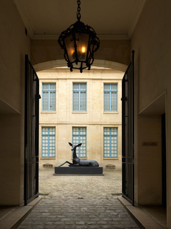 Miguel Branco, Black Deer, 2016<br/>© Jeanne Bucher Jaeger