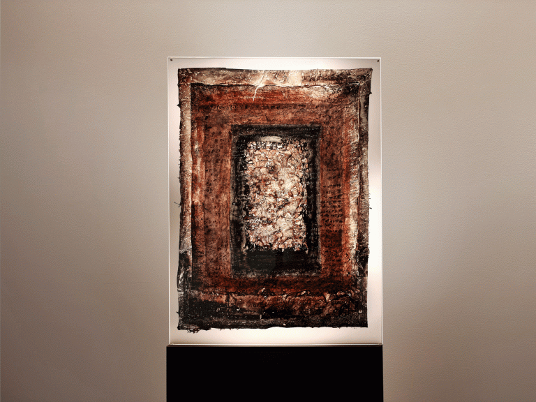 Evi Keller, Matière-Lumière [Stèle] ML-V-20-0111, 2020<br/>© Jeanne Bucher Jaeger