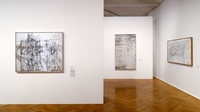 Vue d'exposition « Vieira da Silva, L'œil du Labyrinthe », 2022<br/>© Jeanne Bucher Jaeger