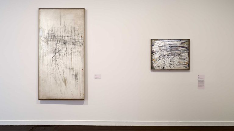 Vue d'exposition « Vieira da Silva, L'œil du Labyrinthe », 2022<br/>© Jeanne Bucher Jaeger