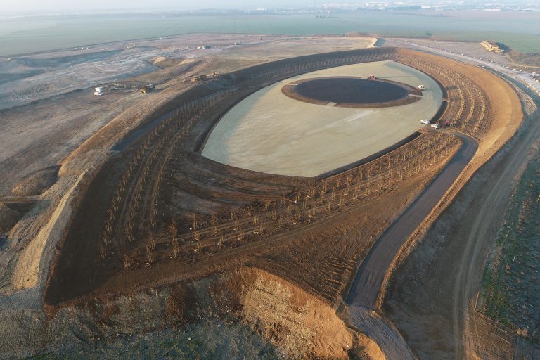 Antoine Grumbach, L'Œil du ciel, produced by ECT in Villeneuve-sous-Dammartin, France<br/>© Jeanne Bucher Jaeger