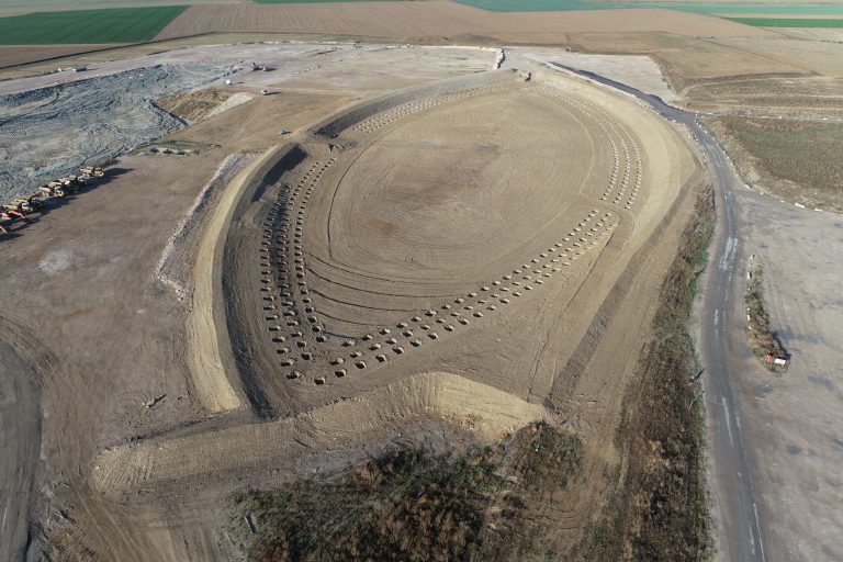 Antoine Grumbach, L'Œil du ciel, produced by ECT in Villeneuve-sous-Dammartin, France<br/>© Jeanne Bucher Jaeger