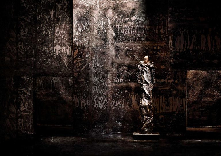 Evi Keller,  Scenography of the Opera Dido and Aeneas by Purcell, Créations Matière-Lumière, 2023<br/>© Jeanne Bucher Jaeger