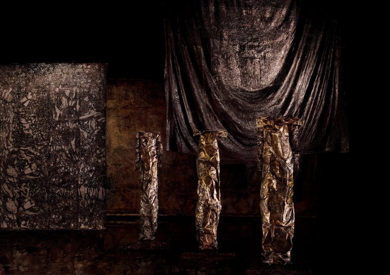 Evi Keller,  Scenography of the Opera Dido and Aeneas by Purcell, Créations Matière-Lumière, 2023<br/>© Jeanne Bucher Jaeger