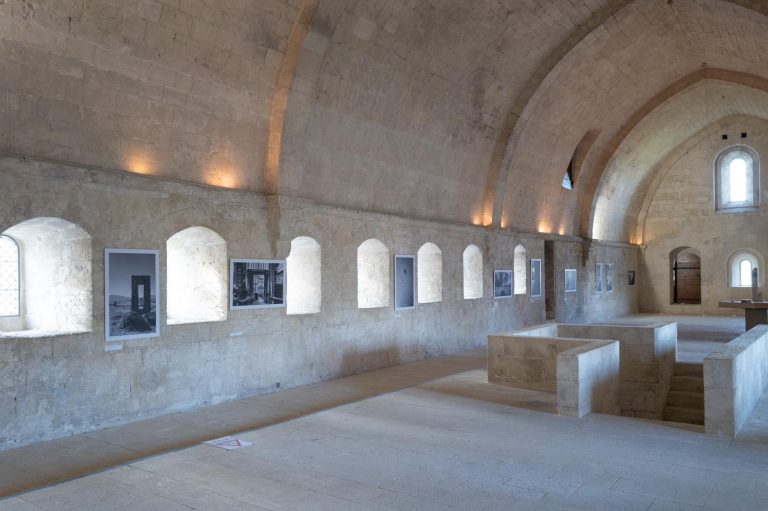 <br/>© Jeanne Bucher Jaeger