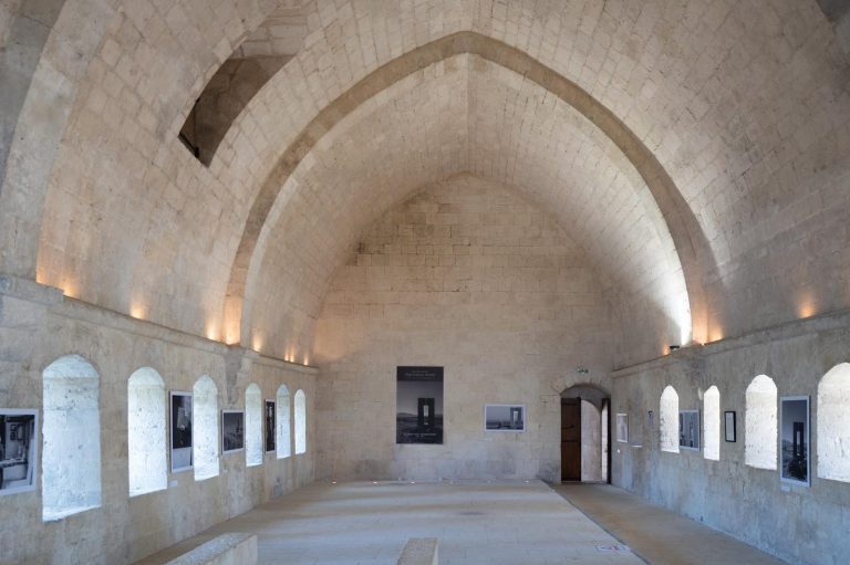 <br/>© Jeanne Bucher Jaeger