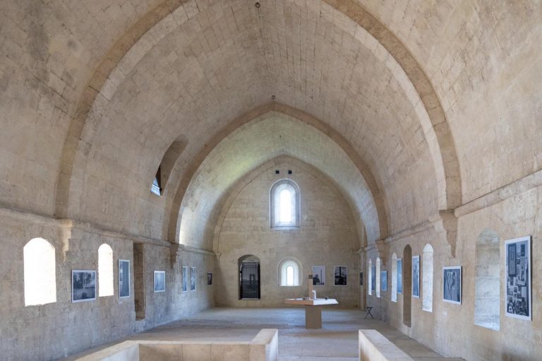 <br/>© Jeanne Bucher Jaeger